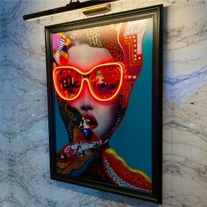 GÖZLÜKLÜ KADIN Neptün Art Tablo